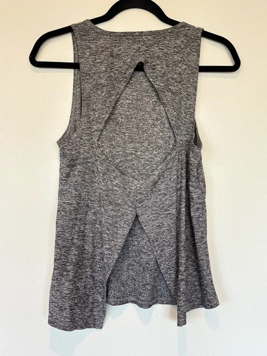 Beyond Yoga Heather Gray Sleeveless Tank Top - Picture 2 of 4
